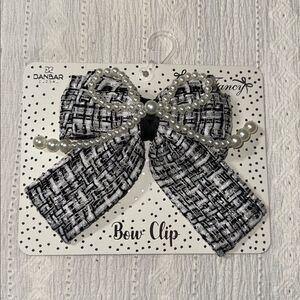 DANBAR GLOBAL OS Black White Velvet Tweed Faux Pearl Overlay Bow Hair Clip